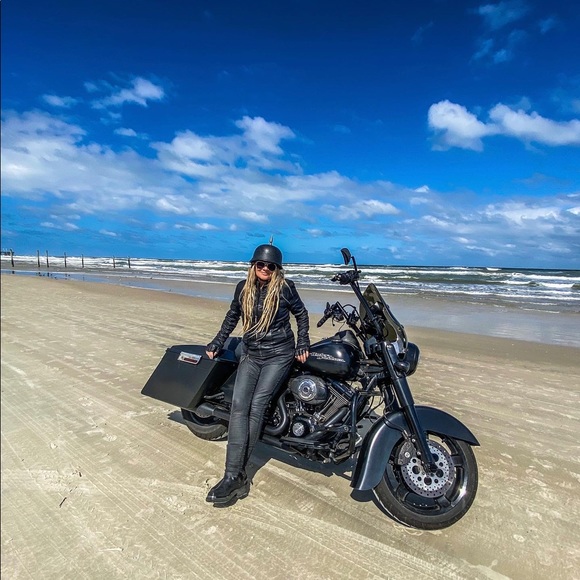 Meet your Posher, Lisa - Picture 8 of 8